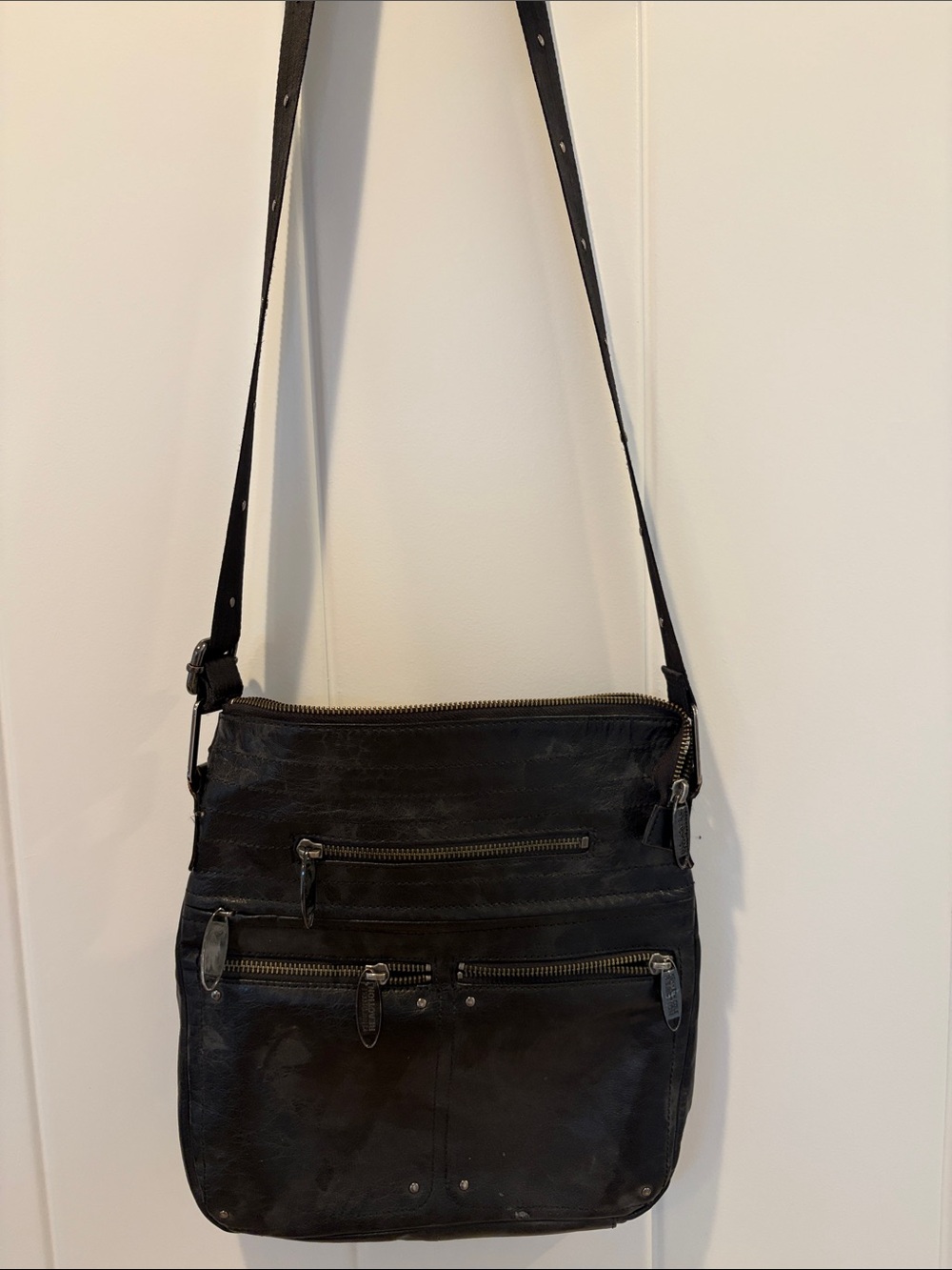 Kenneth Cole Black Leather Crossbody Bag